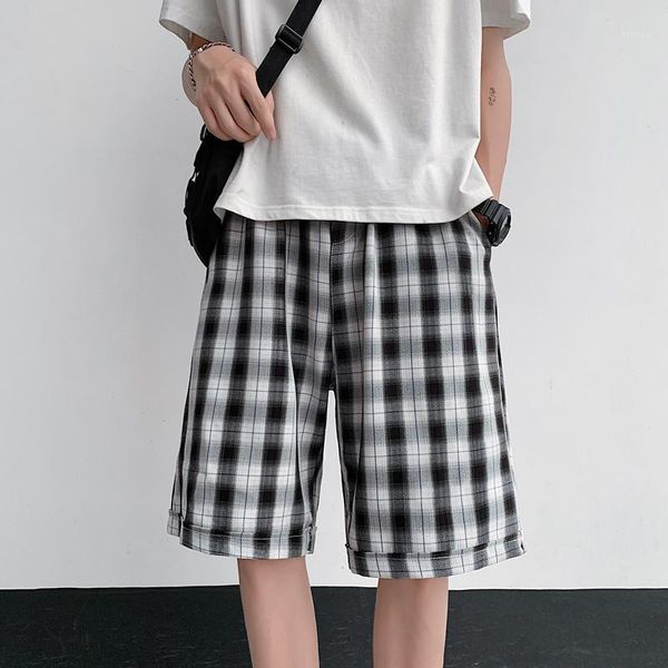 men's shorts summer plaid fashion style breathable loose fit knee-length beach running workout casual for men, White;black
men's shorts summer plaid fashion style breathable loose fit knee-length beach running workout casual for men, White;black