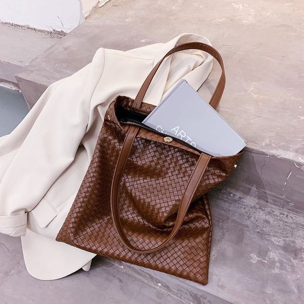women shoulder bag weave leather shopping bags for women luxury tote handbags and purse soft leather casual shopper purse mmm
women shoulder bag weave leather shopping bags for women luxury tote handbags and purse soft leather casual shopper purse mmm