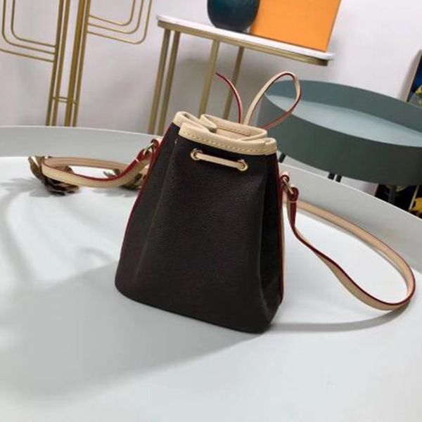 women luxurys designers bags 2021 bucket fashion lady totes designer handbag handbags totes crossbody bag
women luxurys designers bags 2021 bucket fashion lady totes designer handbag handbags totes crossbody bag