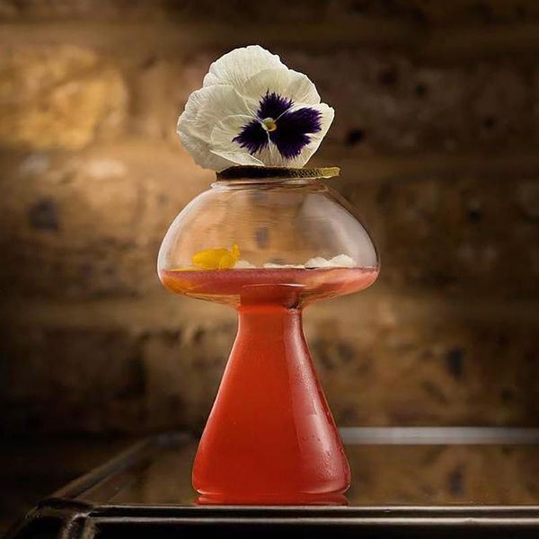wine glasses 280ml creative glass, mushroom shaped cocktail bar fashionable martini glass
wine glasses 280ml creative glass, mushroom shaped cocktail bar fashionable martini glass