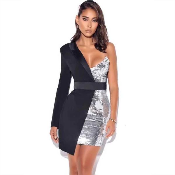 attacked dressed red woman gold sequins a celebrity shoulder boutique cocktail dress, Black;gray
attacked dressed red woman gold sequins a celebrity shoulder boutique cocktail dress, Black;gray