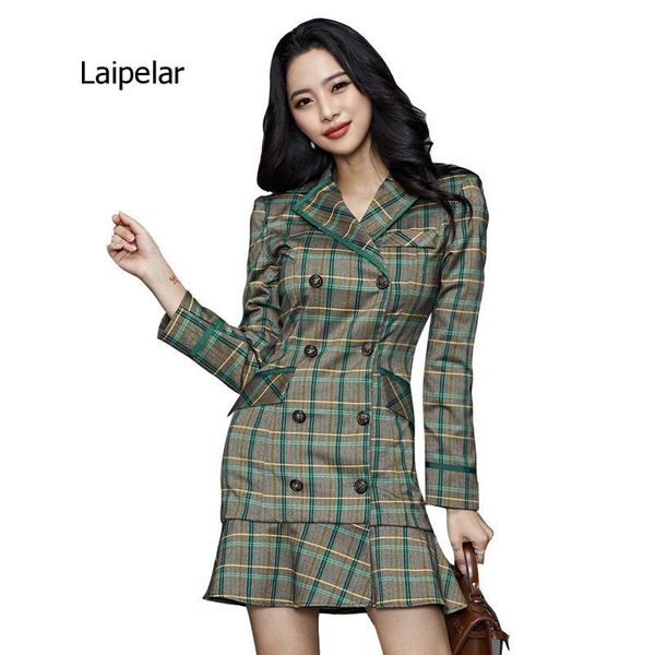 casual dresses autumn 2021 korean style suit collar double breasted slim ruffle temperament fashionable hip covering, Black;gray
casual dresses autumn 2021 korean style suit collar double breasted slim ruffle temperament fashionable hip covering, Black;gray