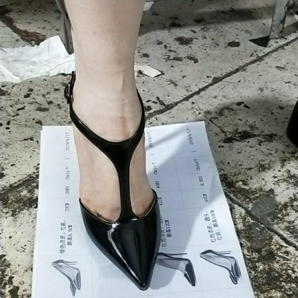 dress shoes lanlojer shoes,woman high heels party, lacquer leather, about 12 cm high-heeled sandals, women's banquet shoes., Black
dress shoes lanlojer shoes,woman high heels party, lacquer leather, about 12 cm high-heeled sandals, women's banquet shoes., Black