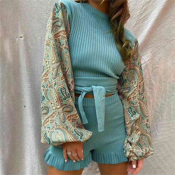 women two pieces set print lantern sleeve lace up lady elastic waist ruffles shorts sets summer female patchwork suit 210524, White
women two pieces set print lantern sleeve lace up lady elastic waist ruffles shorts sets summer female patchwork suit 210524, White