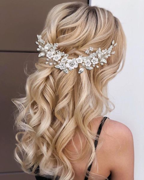 silver bride headdress hair comb soft clay flower and crystal wedding engagement women accessories jewelry wholesale1
silver bride headdress hair comb soft clay flower and crystal wedding engagement women accessories jewelry wholesale1