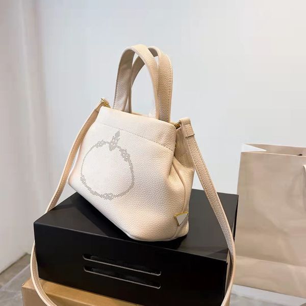 2022 women crossbody shoulder bags luxury geometric handbags purse hobo fashion shopping evening bag triangle sequin small totes cross body
2022 women crossbody shoulder bags luxury geometric handbags purse hobo fashion shopping evening bag triangle sequin small totes cross body