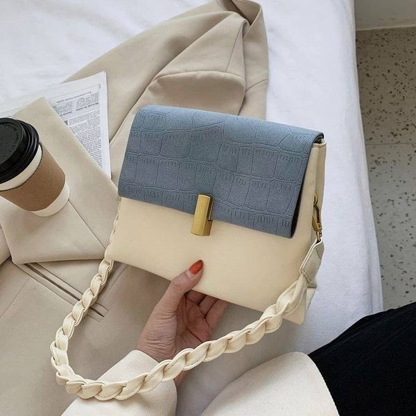 small crowd design for women's new versatile bag in autumn and winter of 2021