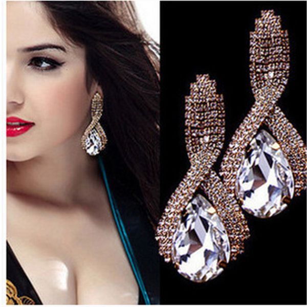 style fashion trend personalized new women's crystal micro inlaid gold-plated water drop new earrings and earrings, Golden
style fashion trend personalized new women's crystal micro inlaid gold-plated water drop new earrings and earrings, Golden