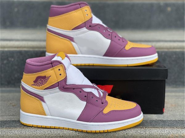shoes 1 high og brotherhood men women university gold light bordeaux white 555088-706 outdoor sneakers origingl
shoes 1 high og brotherhood men women university gold light bordeaux white 555088-706 outdoor sneakers origingl