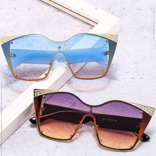sunglasses cat eye butterfly shaped hollow pattern for women 2021 fashion luxury vintage sun glasses elegant oversized shades, White;black
sunglasses cat eye butterfly shaped hollow pattern for women 2021 fashion luxury vintage sun glasses elegant oversized shades, White;black