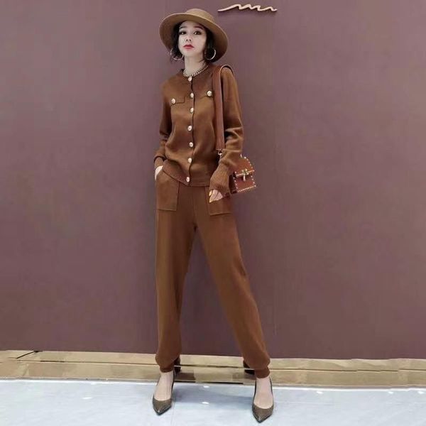 women's tracksuits comfortable two pieces set female single breatsed o-neck cardigan + long loose pants feme suits 2021 autumn winter, Gray
women's tracksuits comfortable two pieces set female single breatsed o-neck cardigan + long loose pants feme suits 2021 autumn winter, Gray