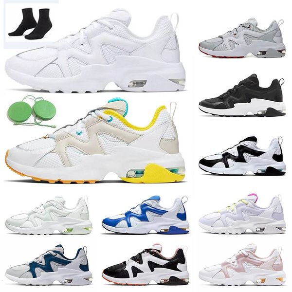 wholesale graviton lea sneakers running shoes men runners women trainers cream beige black white pink game royal moon navy blue court purle 
wholesale graviton lea sneakers running shoes men runners women trainers cream beige black white pink game royal moon navy blue court purle