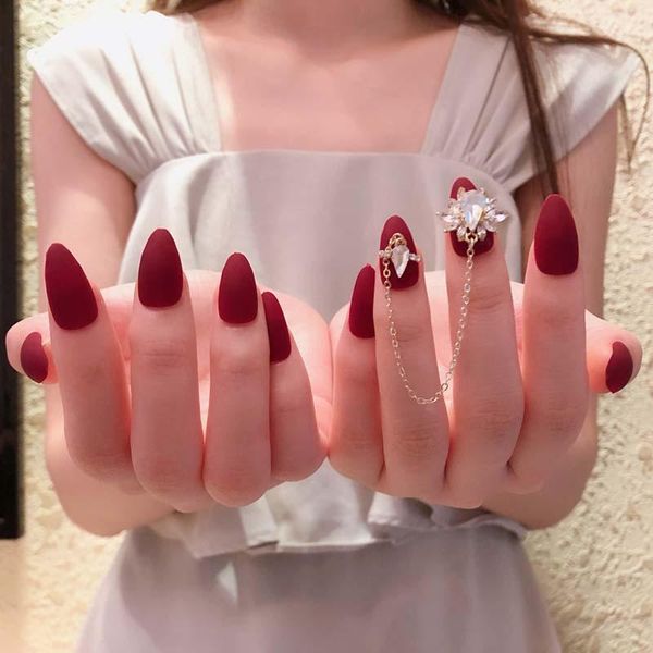 false nails 24pcs pure color wine red zircon chain fake lovely large crystal round press on nail tips with glue fa, Red;gold
false nails 24pcs pure color wine red zircon chain fake lovely large crystal round press on nail tips with glue fa, Red;gold