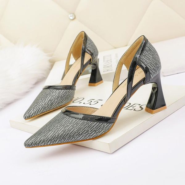 dress shoes women's 2021 korean fashion pointed shallow mouth high heels thick heel professional sandals nightclub banquet all-ma, Black
dress shoes women's 2021 korean fashion pointed shallow mouth high heels thick heel professional sandals nightclub banquet all-ma, Black