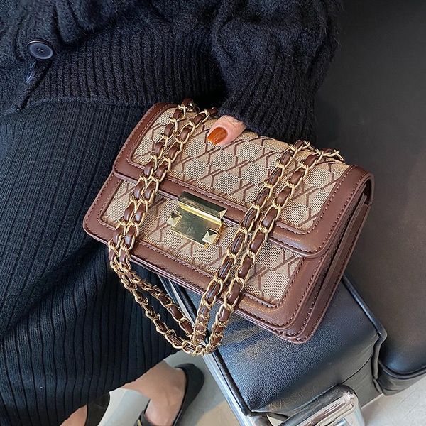 shoulder bags niche design bag 2021 female autumn retro messenger fashion square width: 20cm
shoulder bags niche design bag 2021 female autumn retro messenger fashion square width: 20cm