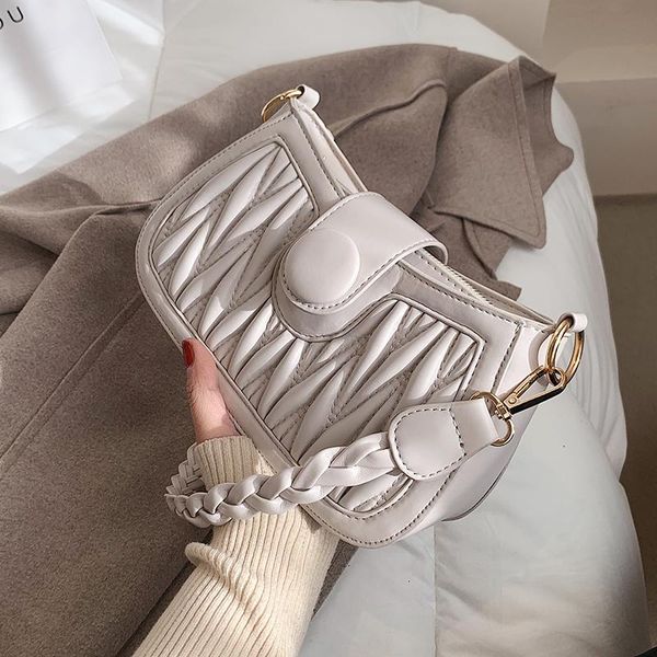 niche design -selling handbags fashion ins crossbody high-end shoulder square bag underarm dual-use width: 23cm bags
niche design -selling handbags fashion ins crossbody high-end shoulder square bag underarm dual-use width: 23cm bags