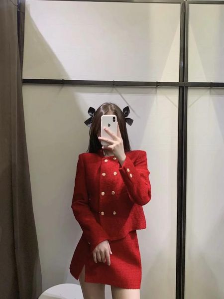 two piece dress women's small fragrance style double-breasted metal button decoration fashion slim coat + high-waisted split texture sk, White
two piece dress women's small fragrance style double-breasted metal button decoration fashion slim coat + high-waisted split texture sk, White