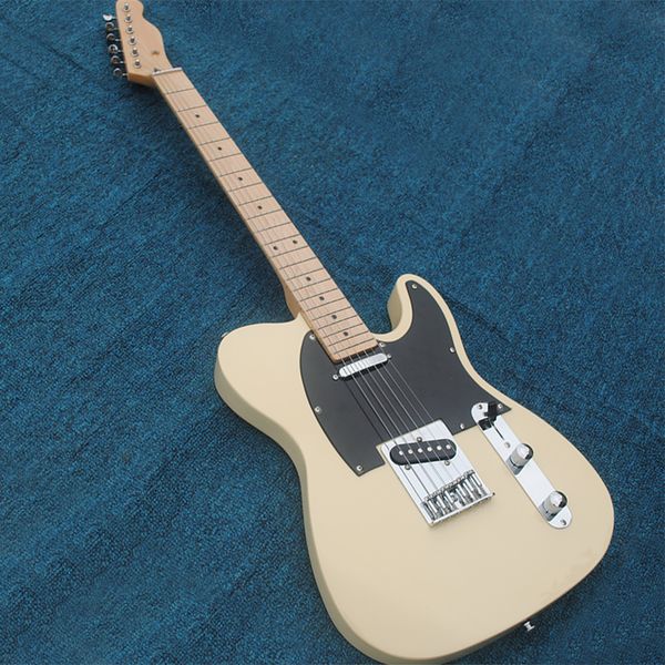 cream electric guitar with 6 strings,black pickguard,maple fretboard,22 frets,strings through body
cream electric guitar with 6 strings,black pickguard,maple fretboard,22 frets,strings through body