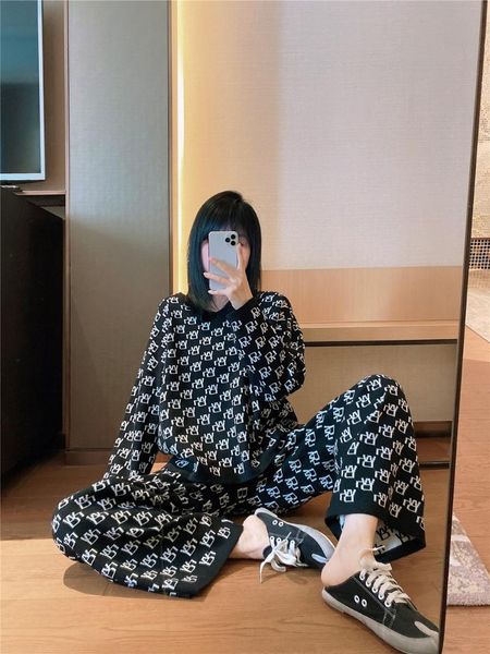 women's two piece pants juice snow 2021 autumn female letter pattern knitted round neck pullover casual jacquard wide leg suit, White
women's two piece pants juice snow 2021 autumn female letter pattern knitted round neck pullover casual jacquard wide leg suit, White