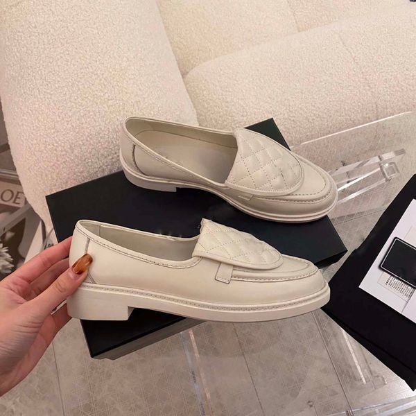 2021new spring luxury women's loafers, good quality designer dress shoes, fashion designer loafers size 35-40, Black
2021new spring luxury women's loafers, good quality designer dress shoes, fashion designer loafers size 35-40, Black