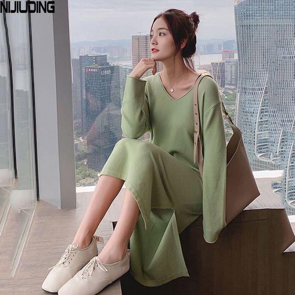 autumn winter v-neck sweater long sleeve dress women's vintage solid split knitted loose mid calf dresses female 210514, Black;gray
autumn winter v-neck sweater long sleeve dress women's vintage solid split knitted loose mid calf dresses female 210514, Black;gray