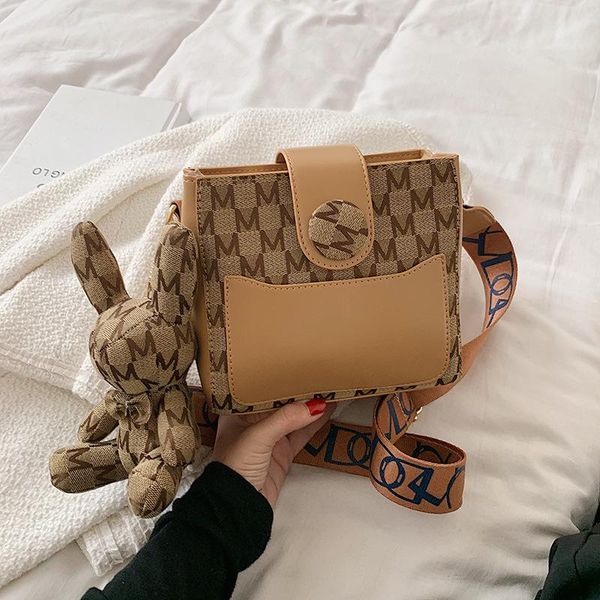 evening bags axzspdy autumn 2021 fashion designer band women's shoulder messenger bag ins bucket with wide strap
evening bags axzspdy autumn 2021 fashion designer band women's shoulder messenger bag ins bucket with wide strap