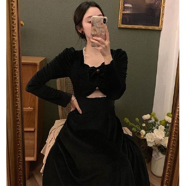 casual dresses french vintage black velvet midi dress female 2021 autumn evening party women korean sweet retro women's clothing, Black;gray
casual dresses french vintage black velvet midi dress female 2021 autumn evening party women korean sweet retro women's clothing, Black;gray