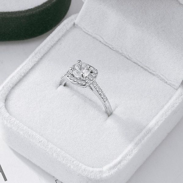 cluster rings fashion luxury crystal engagement ring for women white cubic zirconia silver color 2021 wedding trend female jewerly, Golden;silver
cluster rings fashion luxury crystal engagement ring for women white cubic zirconia silver color 2021 wedding trend female jewerly, Golden;silver
