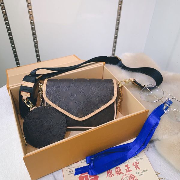 2021 damier azur pochette felicie shoulder bag with black belt size:19*13*5cm v-188
2021 damier azur pochette felicie shoulder bag with black belt size:19*13*5cm v-188