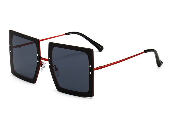 fashion rivet men women sunglasses with large square metal frame resin mirror mixed color lens, suitable driving beach, ightcomfortable to w, White;black
fashion rivet men women sunglasses with large square metal frame resin mirror mixed color lens, suitable driving beach, ightcomfortable to w, White;black