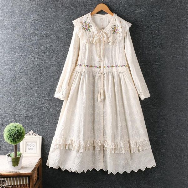 casual dresses autumn dress women 2021 embroidery detachable large lapel long sleeve single breasted sweet lolita princess midi 79-21176, Black;gray
casual dresses autumn dress women 2021 embroidery detachable large lapel long sleeve single breasted sweet lolita princess midi 79-21176, Black;gray