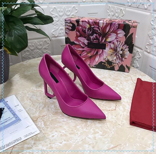2021 classic women shoes high-heeled selling style arrived european station fashion matching spring and fall sales with box, Red;white
2021 classic women shoes high-heeled selling style arrived european station fashion matching spring and fall sales with box, Red;white