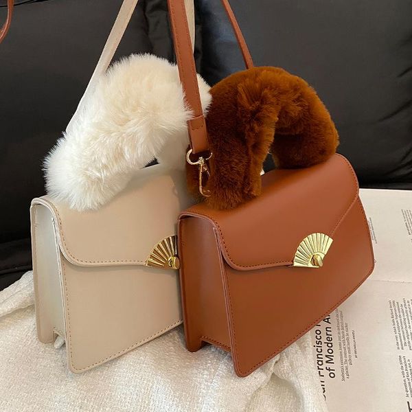 evening bags vintage small totes with plush handle 2021 winter pu leather women's designer handbag solid color shoulder messenger bag
evening bags vintage small totes with plush handle 2021 winter pu leather women's designer handbag solid color shoulder messenger bag