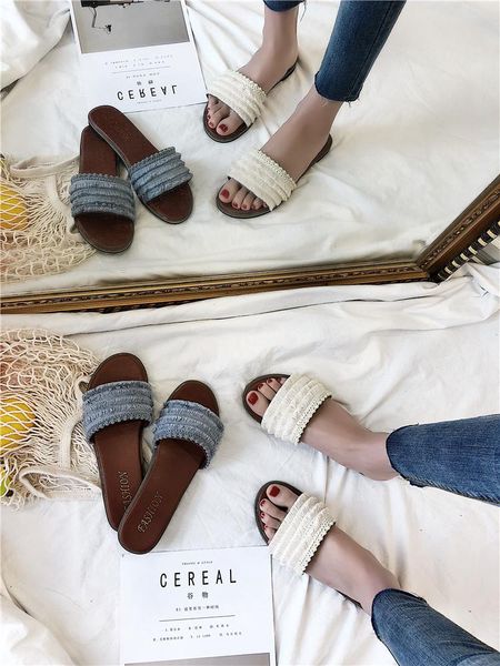slippers summer fashion flat bottom joker ruffled sandals and women's non-slip wear holiday beach, Black
slippers summer fashion flat bottom joker ruffled sandals and women's non-slip wear holiday beach, Black