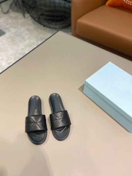 women's sandals square head chain italian shoes designer's .fashion casual slippers with leather soles,lightweight and comfortable, Black
women's sandals square head chain italian shoes designer's .fashion casual slippers with leather soles,lightweight and comfortable, Black