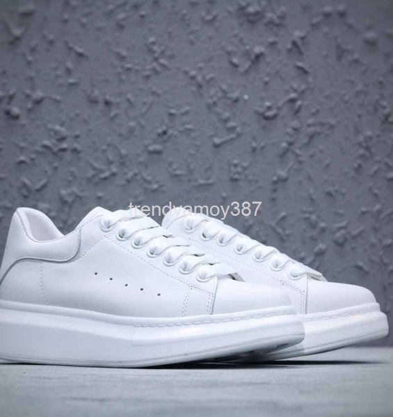 dress shoes little white shoes women's autumn versatile board thick soled inner raised couple fashion, Black
dress shoes little white shoes women's autumn versatile board thick soled inner raised couple fashion, Black