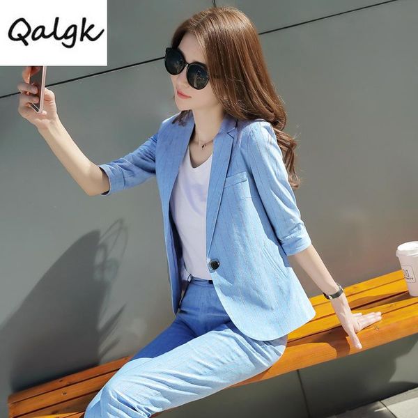 women's suits & blazers set female 2021 autumn striped small suit jacket nine pants two sets of slim slimming fashion casual clothes, White;black
women's suits & blazers set female 2021 autumn striped small suit jacket nine pants two sets of slim slimming fashion casual clothes, White;black