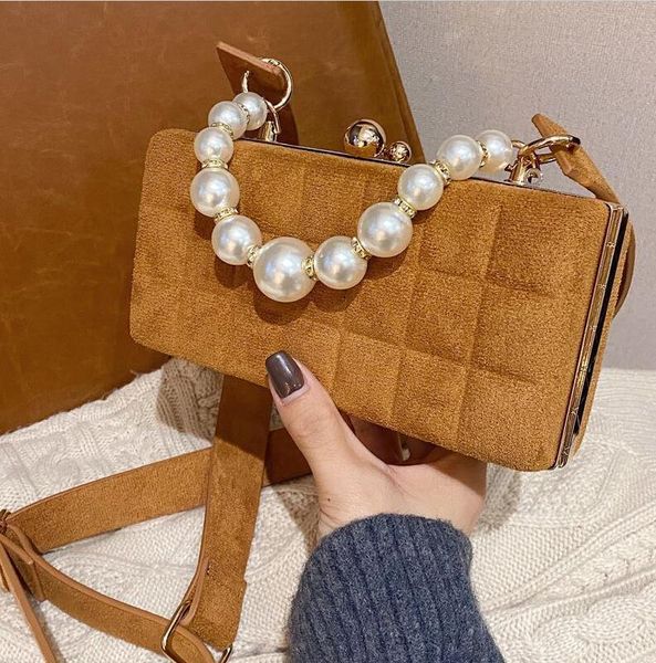wholesale factory womens dinner bags retro matte leather handbag sweet and elegant pearl diamond women shoulder bag street trend solid color 
wholesale factory womens dinner bags retro matte leather handbag sweet and elegant pearl diamond women shoulder bag street trend solid color