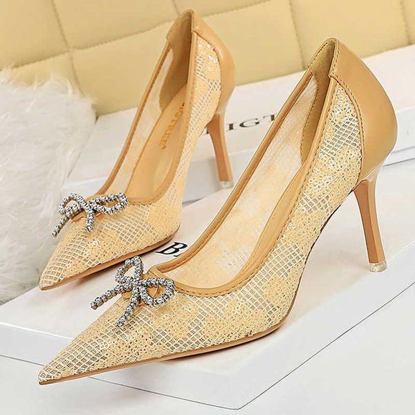 classic luxury designer shoes 2022 kitten heels 2022 bow women pumps mesh lace high stiletto fashion banquet plus size 43 paris wholesale, Black
classic luxury designer shoes 2022 kitten heels 2022 bow women pumps mesh lace high stiletto fashion banquet plus size 43 paris wholesale, Black