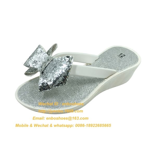 customized girl's flip flops outdoor women's slippers in spring and summer, Black;red
customized girl's flip flops outdoor women's slippers in spring and summer, Black;red
