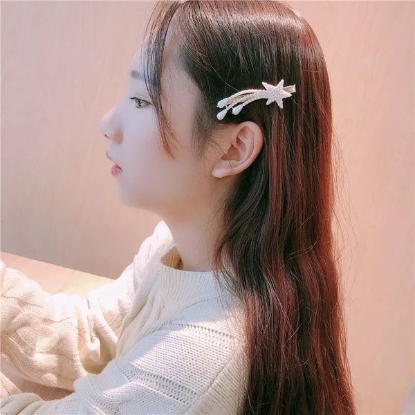 headdress hairdress girl side clip temperament meteor pearl diamond hairpin female star duckbill
headdress hairdress girl side clip temperament meteor pearl diamond hairpin female star duckbill