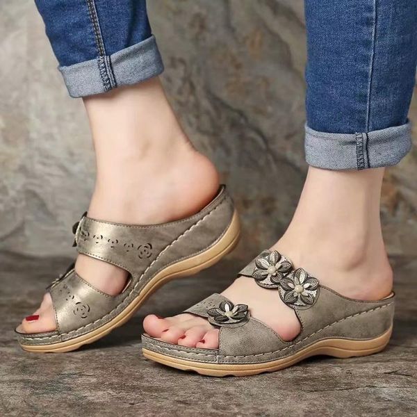 slippers med shoes womens outdoor slides on a wedge flower pantofle summer 2021 floral rubber retro rome pu fabric hoof heels, Black
slippers med shoes womens outdoor slides on a wedge flower pantofle summer 2021 floral rubber retro rome pu fabric hoof heels, Black