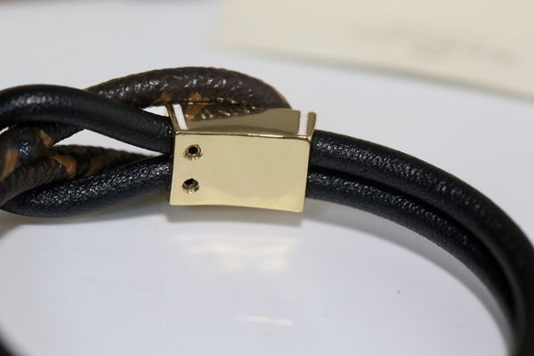 bangles pu belt bracelet hand rope tricolor titanium steel letter bracelet fashion jewelry supply linkb, Black
bangles pu belt bracelet hand rope tricolor titanium steel letter bracelet fashion jewelry supply linkb, Black