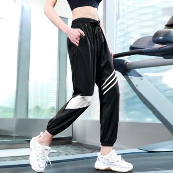 running pants sport drawstring waist black jogging women 2021 outdoor gym sportswear loose training sweatpants, Black;blue
running pants sport drawstring waist black jogging women 2021 outdoor gym sportswear loose training sweatpants, Black;blue