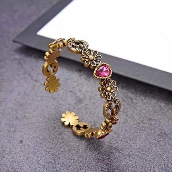 70% off luxury jewelry gujia double flower bracelet women's open bracelet geometric hand decoration independent packaging jewelry, Black
70% off luxury jewelry gujia double flower bracelet women's open bracelet geometric hand decoration independent packaging jewelry, Black