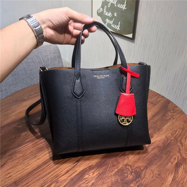 purses new women's 331 first layer cowhide simple shopping bag single shoulder messenger portable small tote bag
purses new women's 331 first layer cowhide simple shopping bag single shoulder messenger portable small tote bag