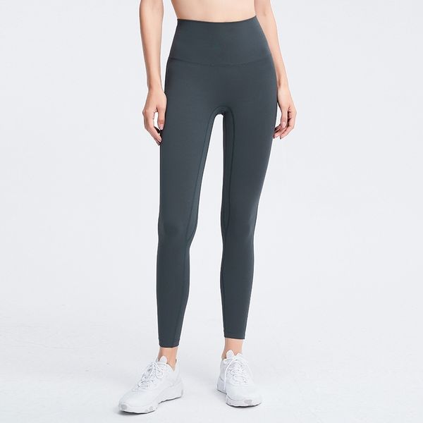 2021 new no embarrassment line high waist hip lifting nude yoga pants running fitness elastic tights for women, Black;white
2021 new no embarrassment line high waist hip lifting nude yoga pants running fitness elastic tights for women, Black;white