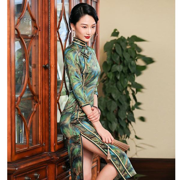 miss four silk cheongsam seven young high-end temperament long sleeve traditional old shanghai winter ethnic clothing, Red
miss four silk cheongsam seven young high-end temperament long sleeve traditional old shanghai winter ethnic clothing, Red