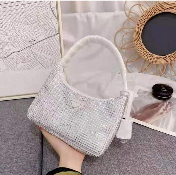women's handbags bling dinner handbag women glitter diamond temperament evening bags lady shiny rhinestone party shoulder bag 22*16*5cm
women's handbags bling dinner handbag women glitter diamond temperament evening bags lady shiny rhinestone party shoulder bag 22*16*5cm