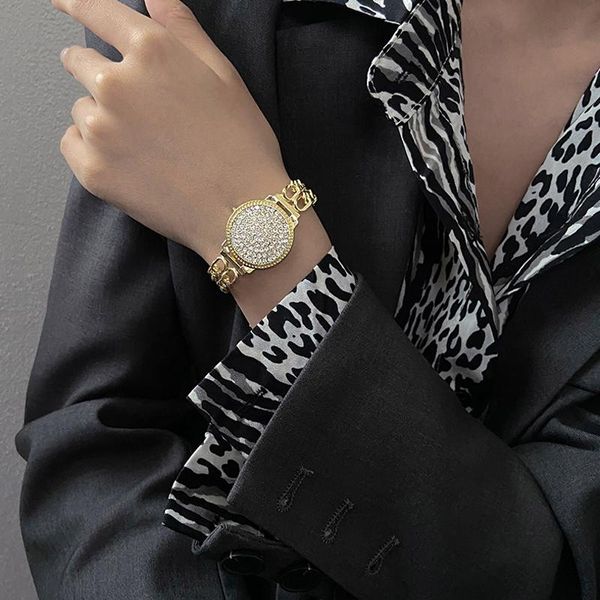 charm bracelets amorcome hip hop shiny full rhinestone round double link chain bangles 2021 couple jewelry valentine's day gift, Golden;silver
charm bracelets amorcome hip hop shiny full rhinestone round double link chain bangles 2021 couple jewelry valentine's day gift, Golden;silver